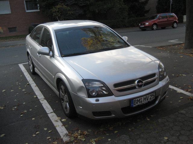 Opel Vectra 3,2 V6 Erstzulassung 03/2003