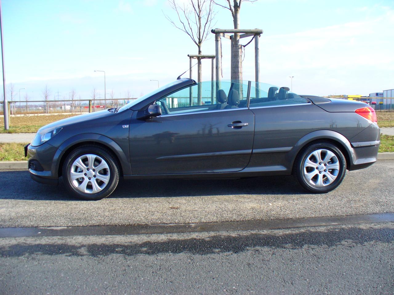 Opel, Astra TwinTop 1.6, 2009