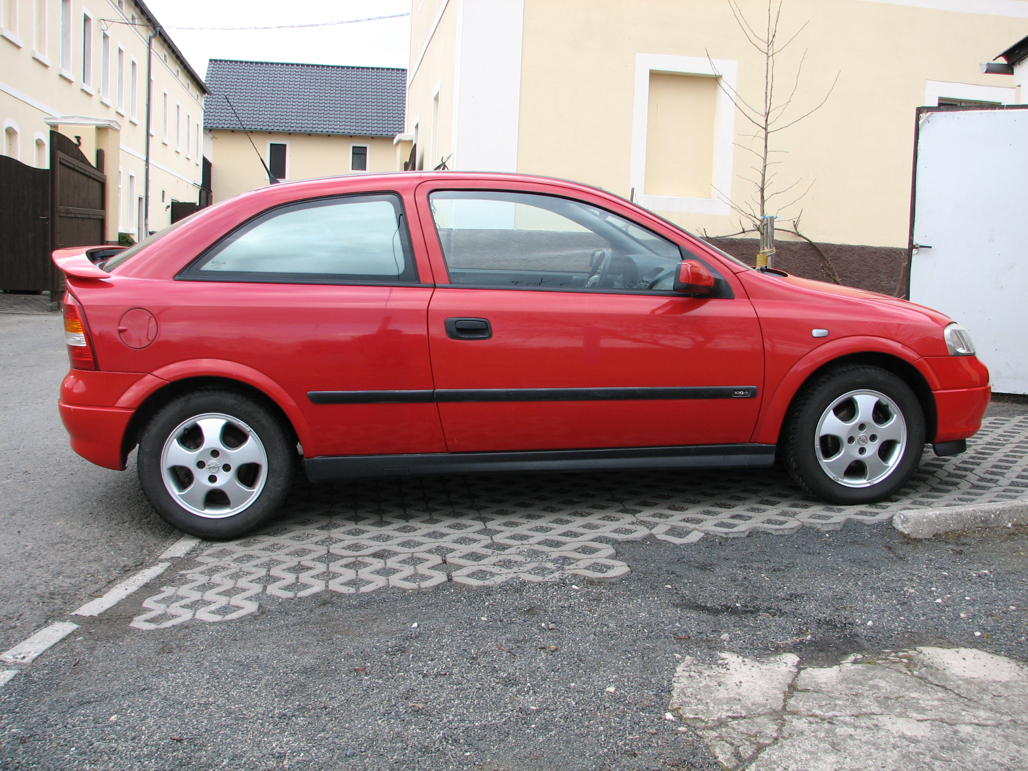 Opel Astra G,  3 türig, Baujahr 1998,