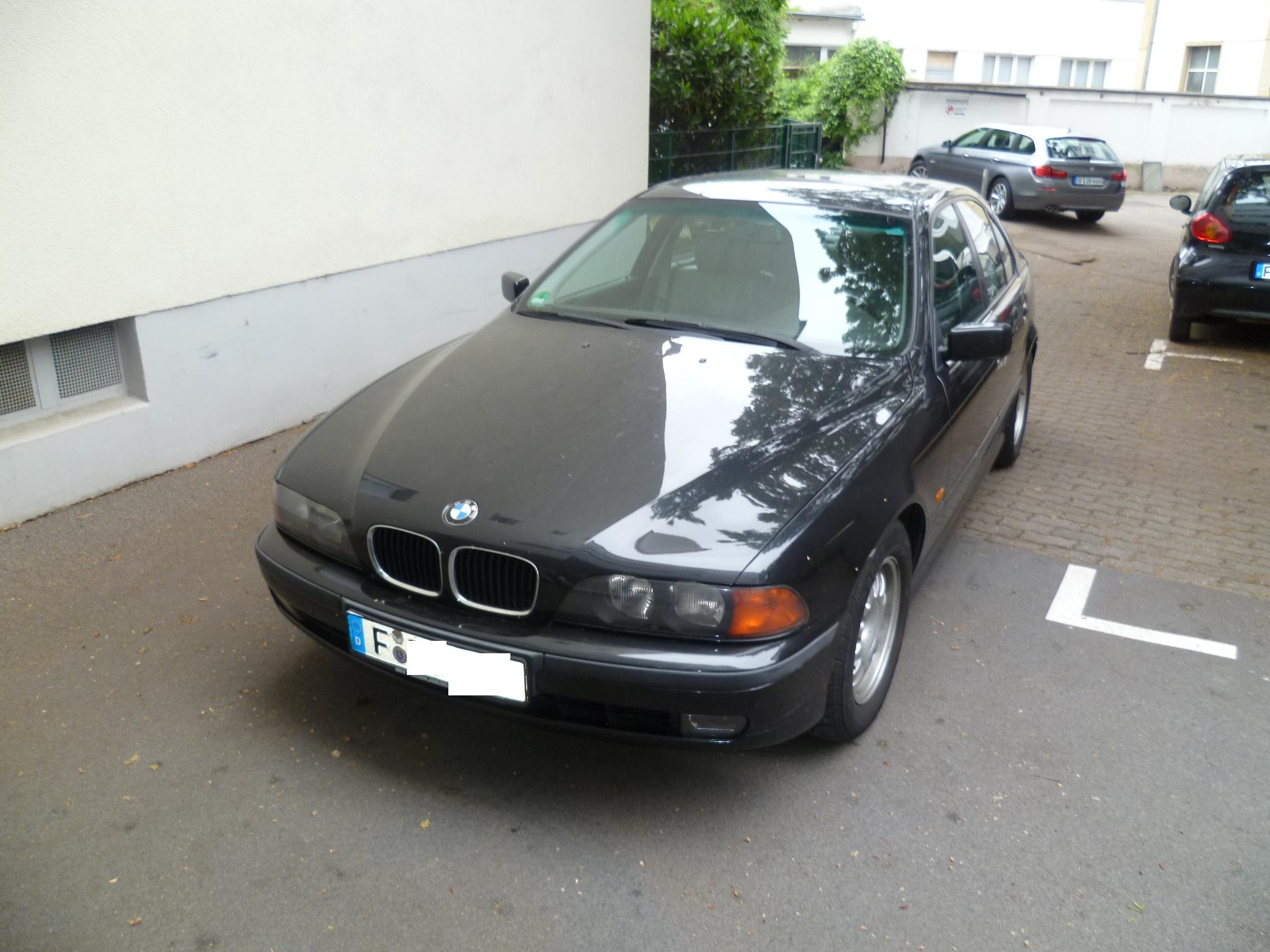 BMW 523i