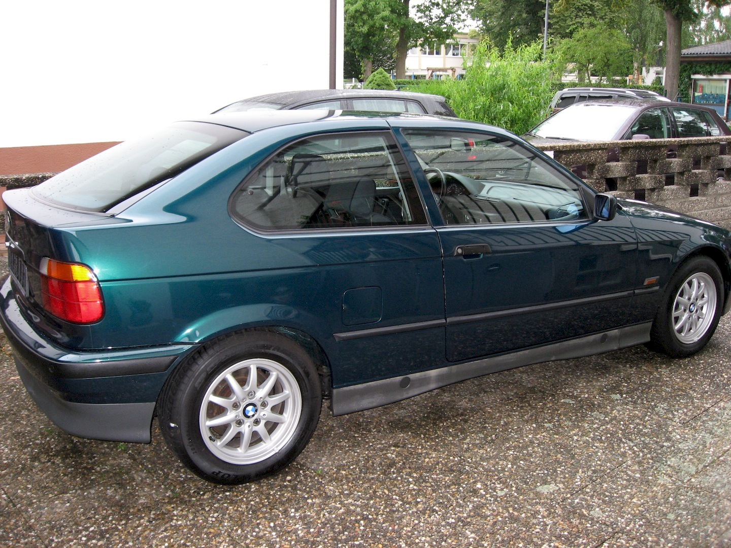 BMW 318ti 1995
